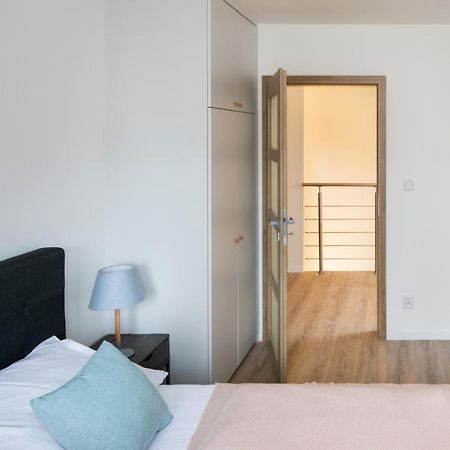 Вилла Minimalistic House In Vinohrady By Prague Days Экстерьер фото